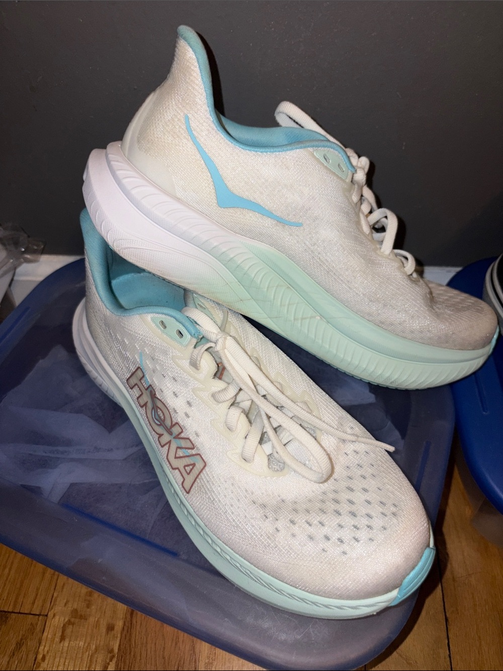 HOKA White/Blue Sneakers 🌺 Size 6.5